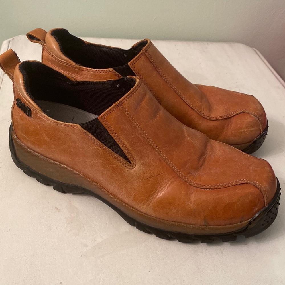 Sao brown leather shoes